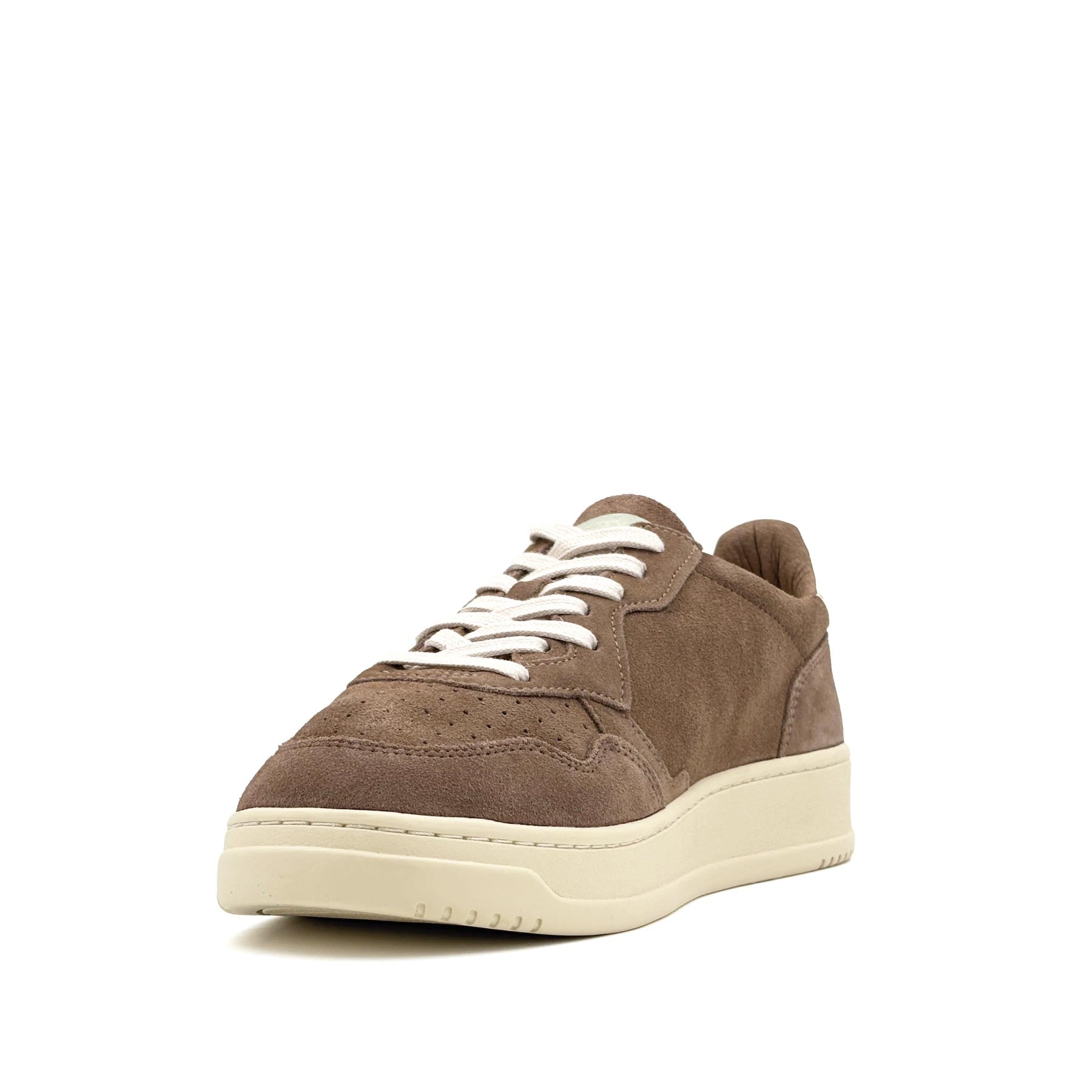 Medalist Low Man Leather Finish Suede Cigar White