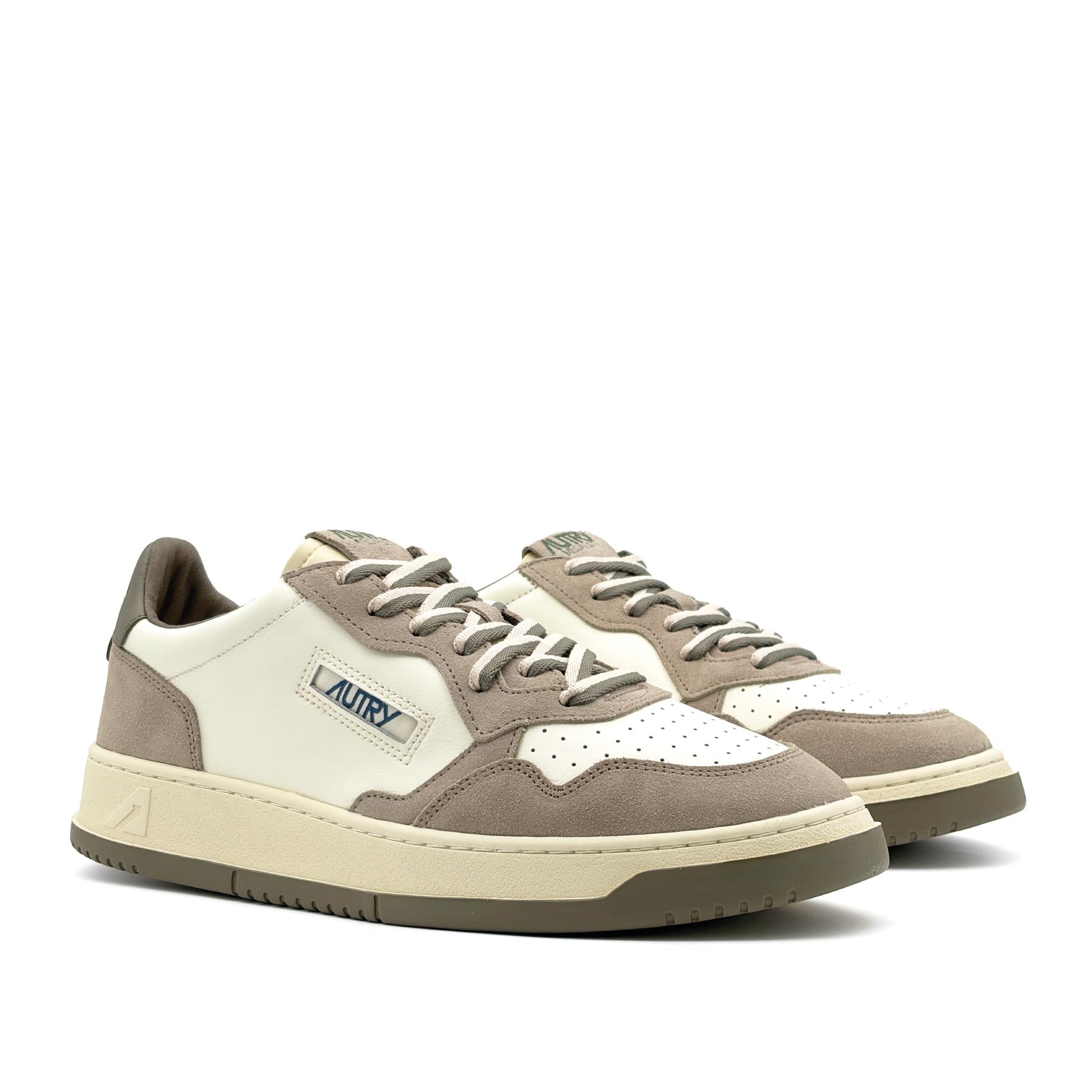 Medalist Low Man Leather Suede Bicolor White Licorice