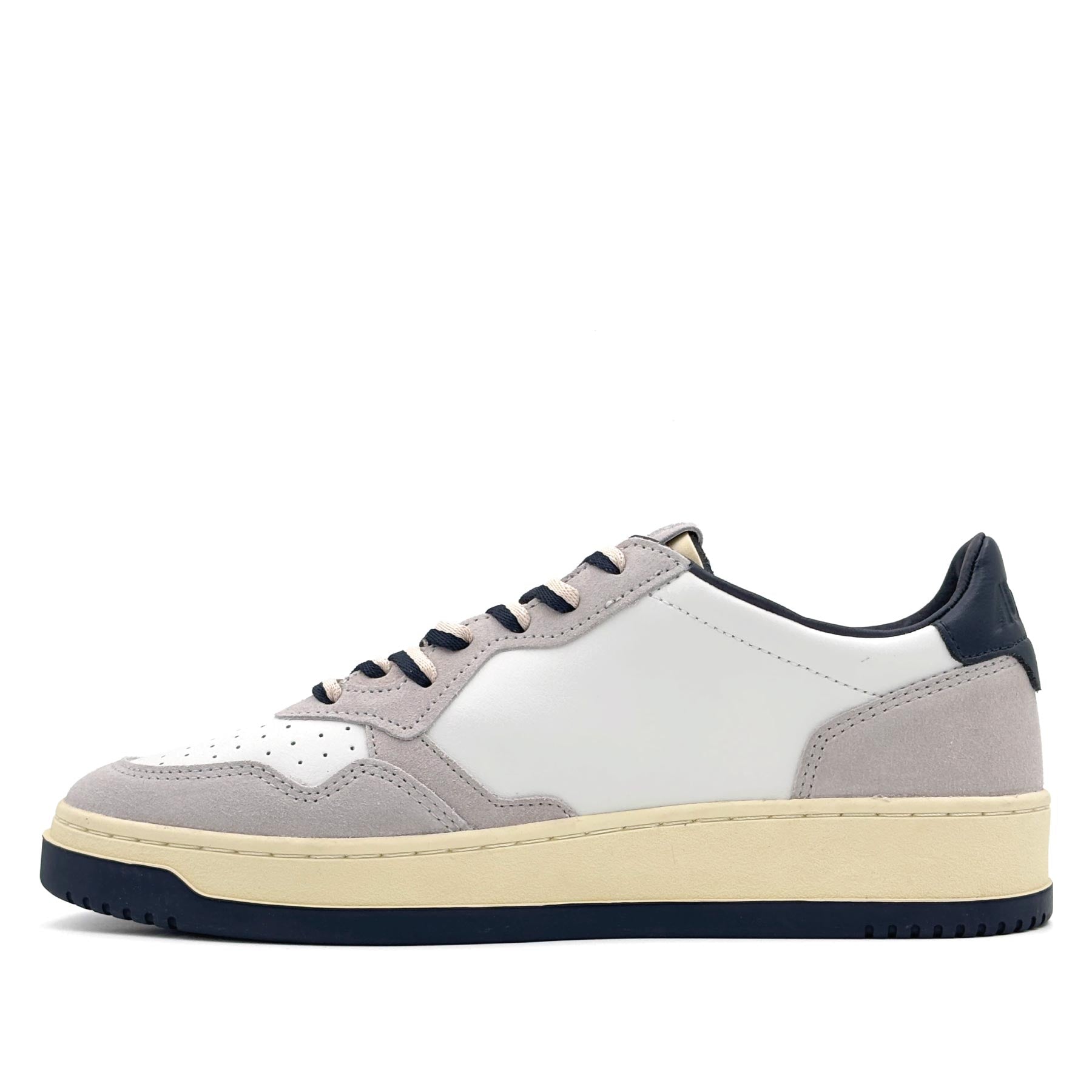 Medalist Low Man Leather Suede Vapor Space