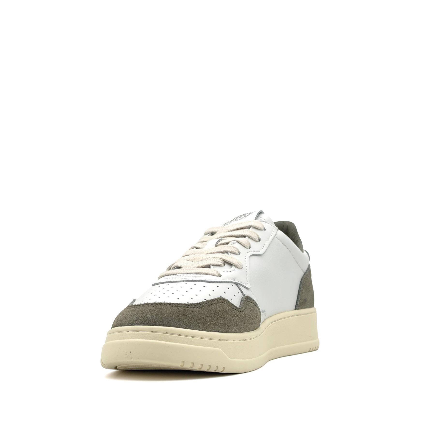 Medalist Low Man Soft Leather White Smoked Green