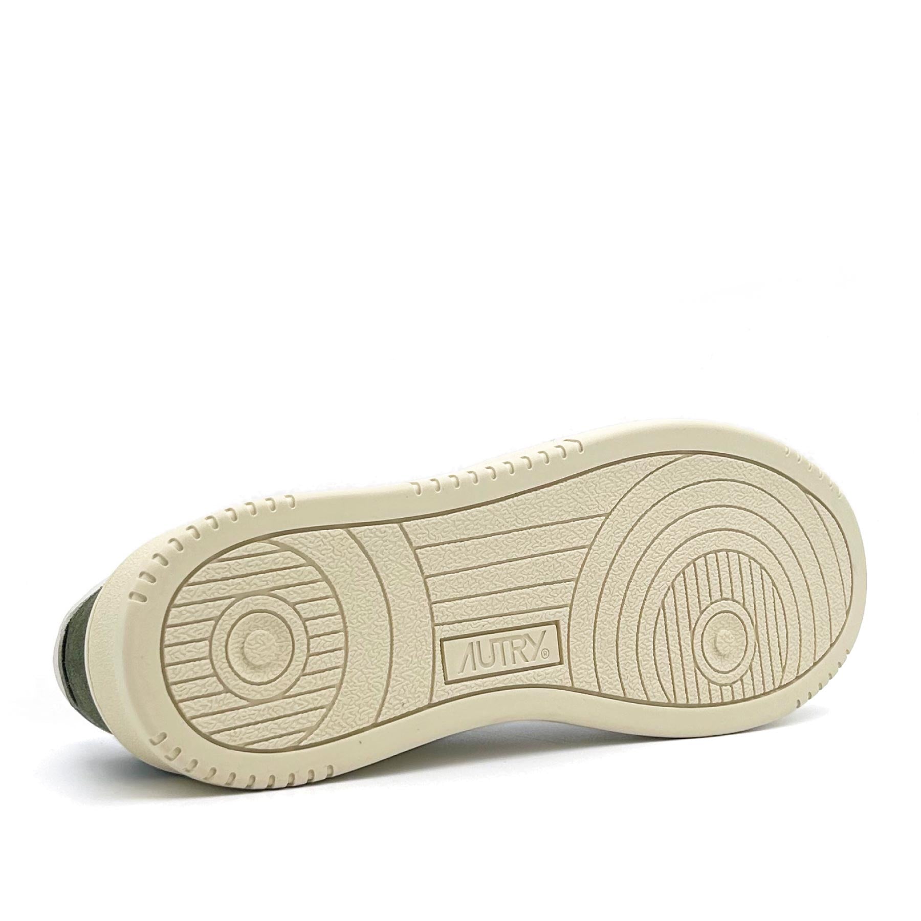 Medalist Low Man White Goat Leather Milit Suede