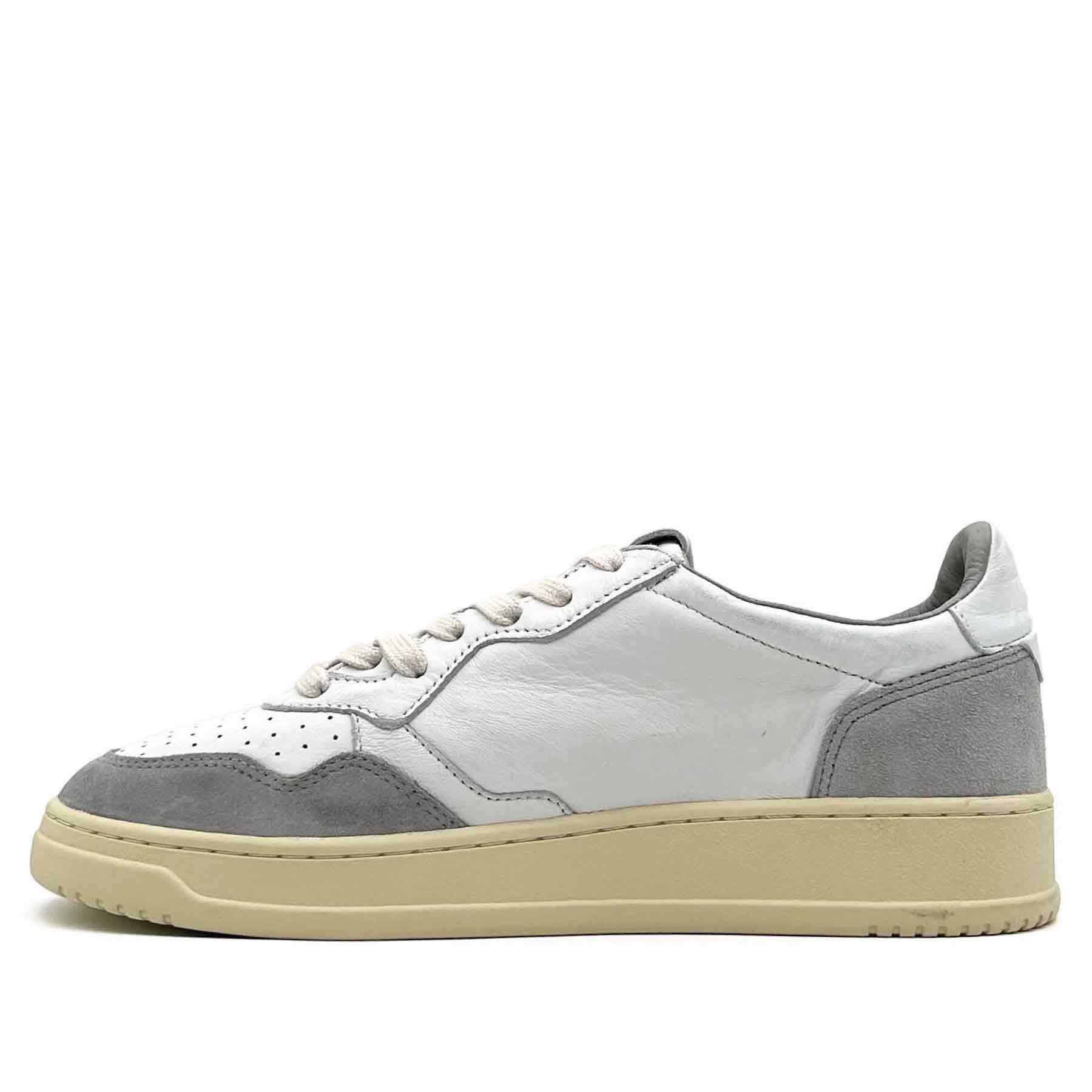 Medalist Low Women White Goat Leather Grey Suede