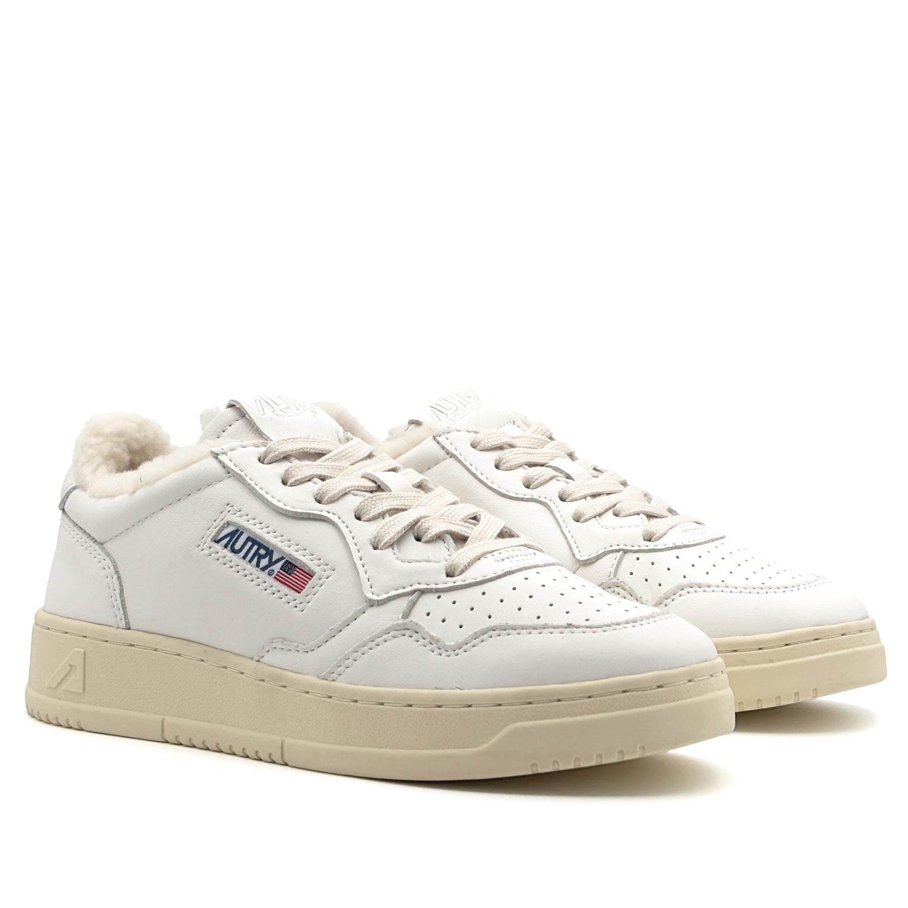 Medalist Low Woman Goat Shearling White