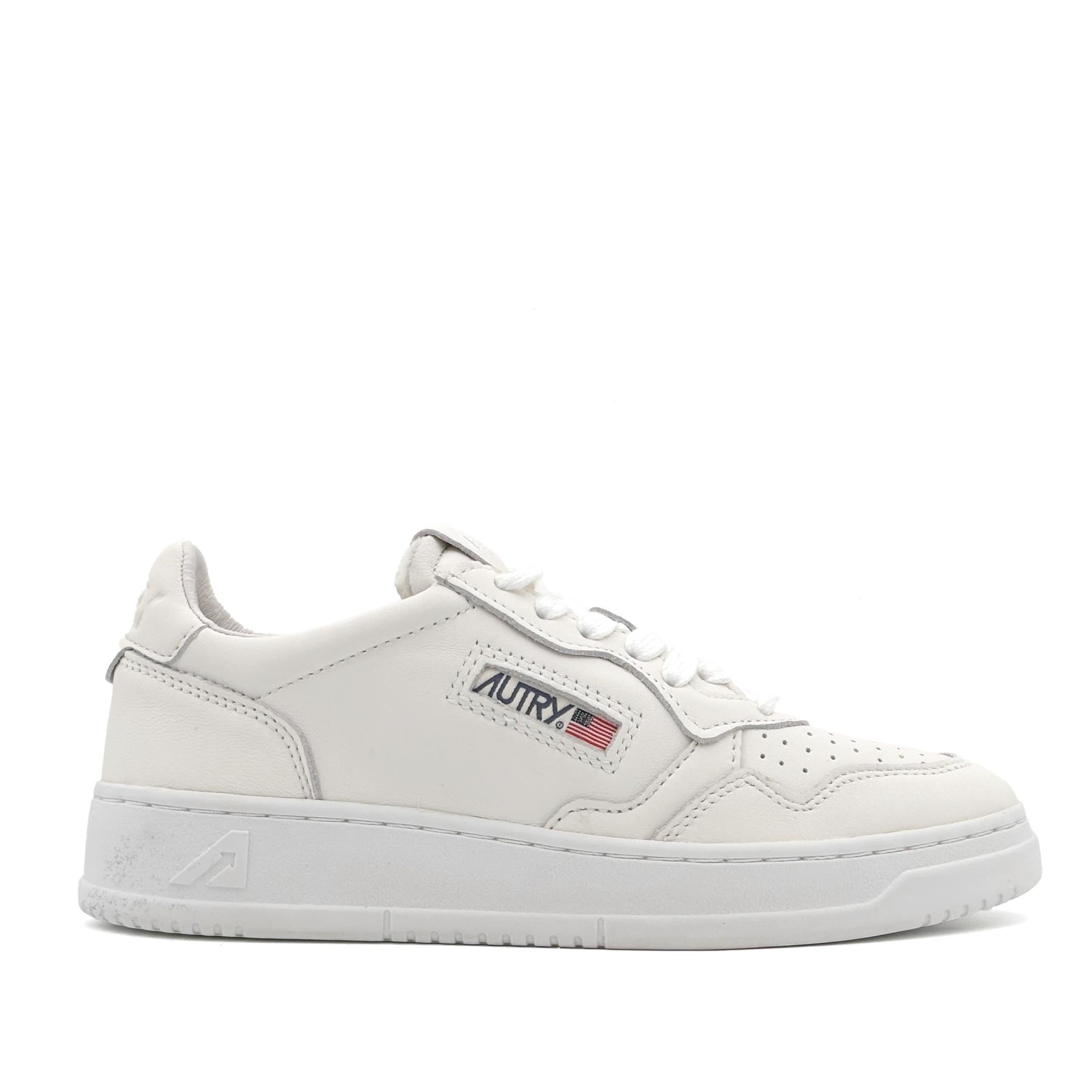 Medalist Low Women Solid Goat White