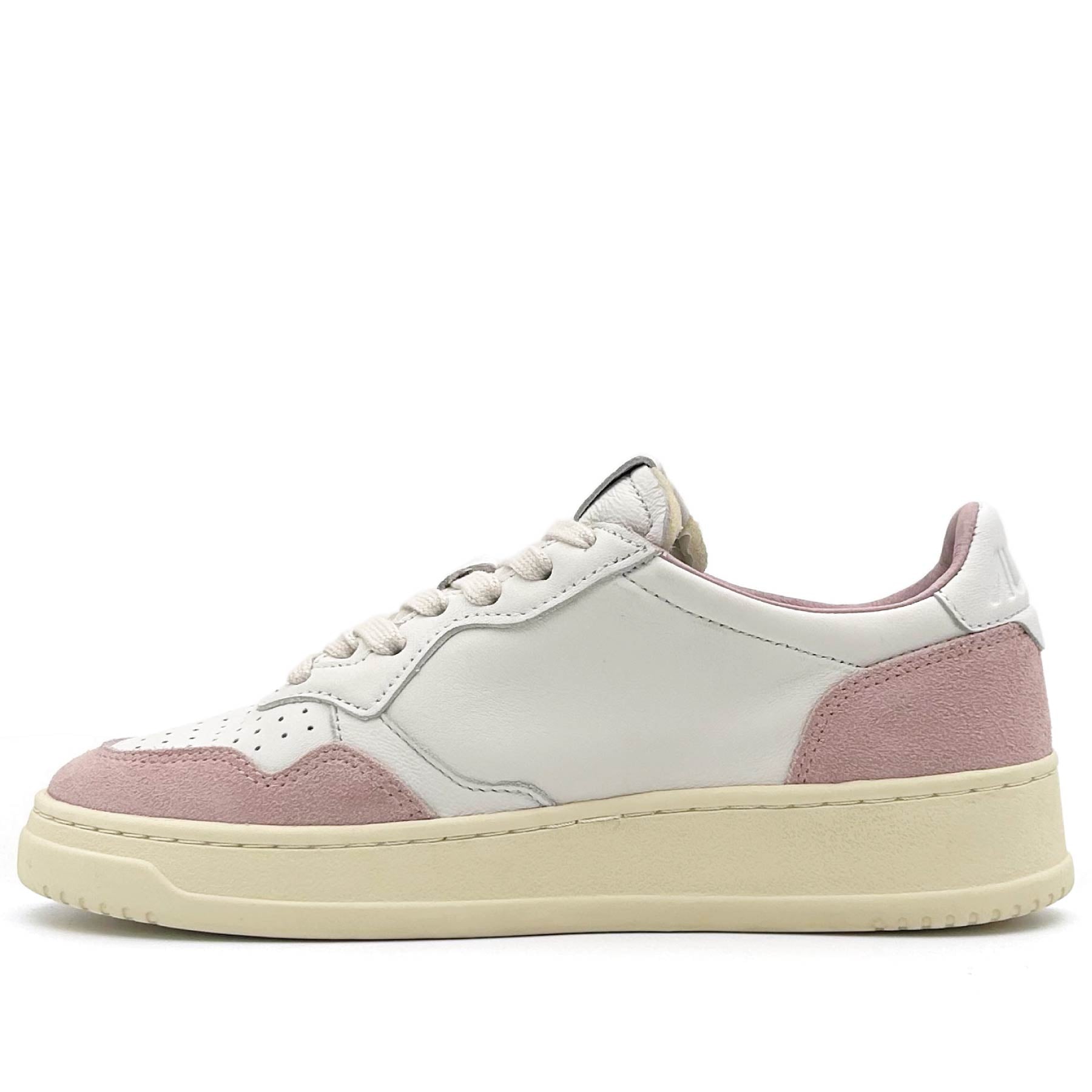 Medalist Low Women White Goat Leather Powder Suede