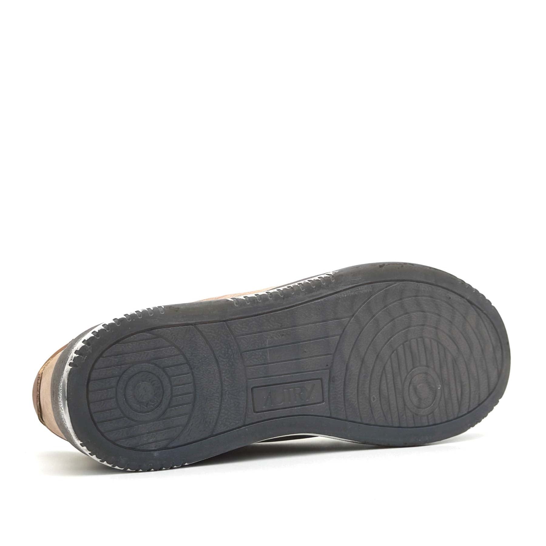 Super Vintage Low Man Leather Dated White Brown Sugar