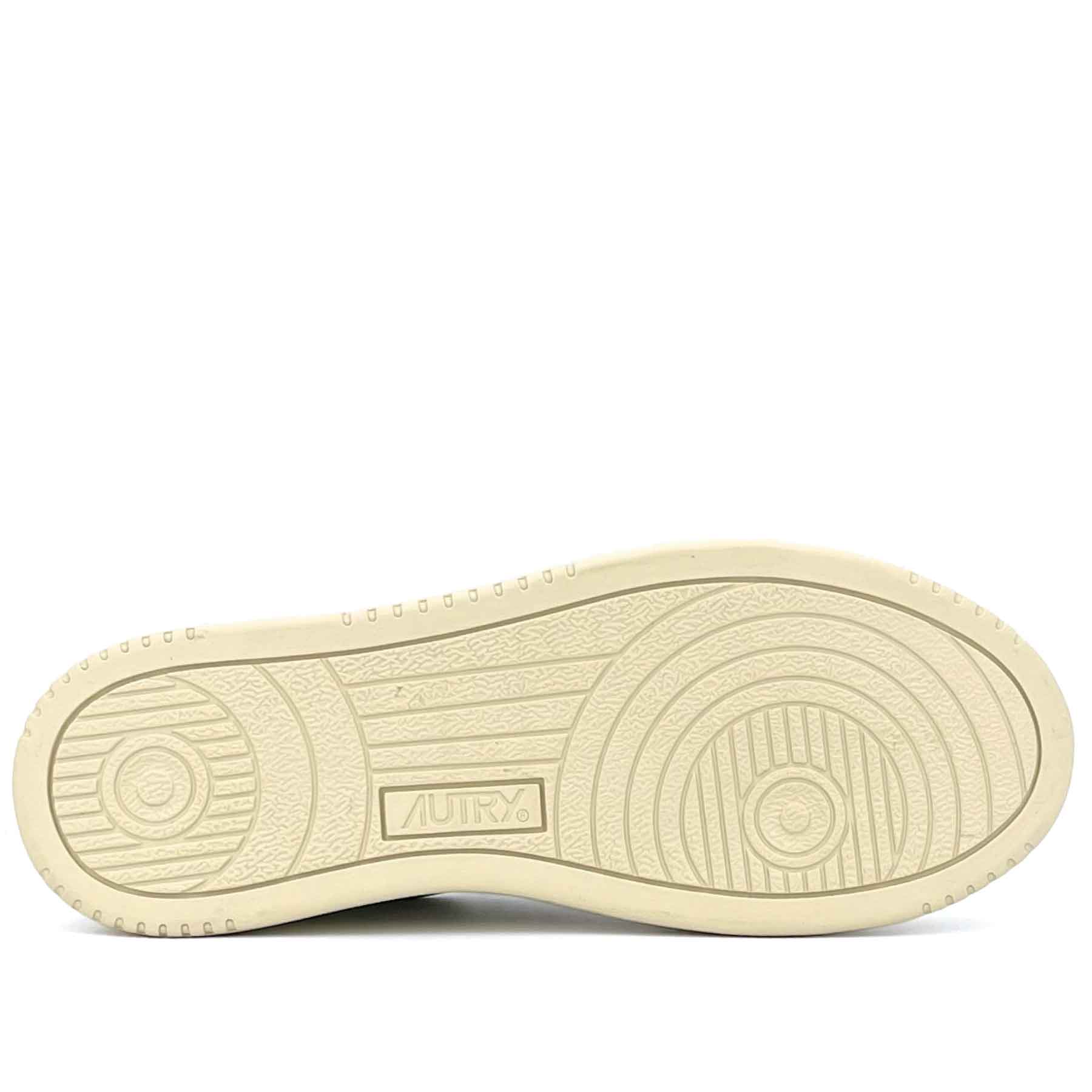 Medalist Low Man White Goat Leather White