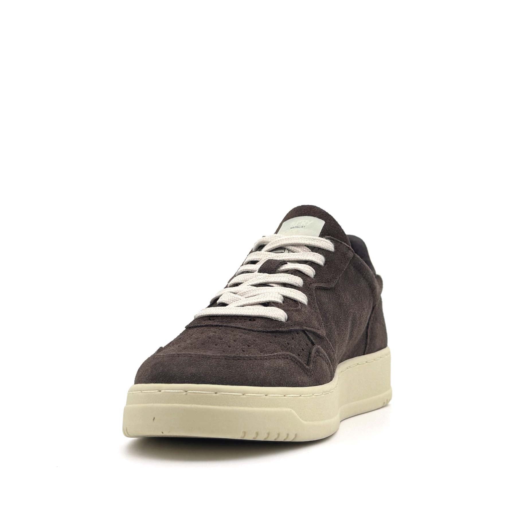 Medalist Low Man Finish Suede Moka White