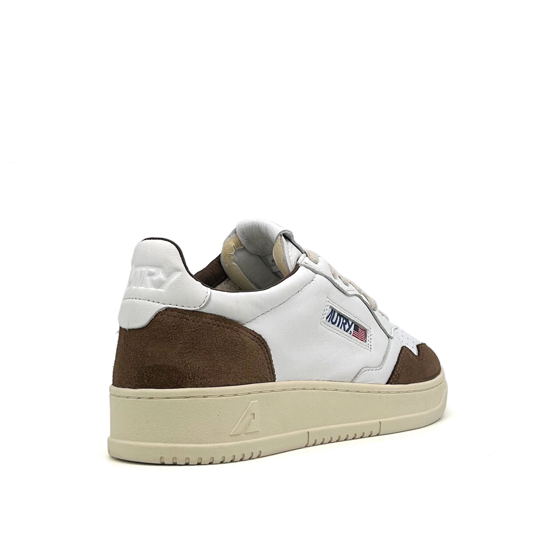 Medalist Low Man Goat Suede White Cigar