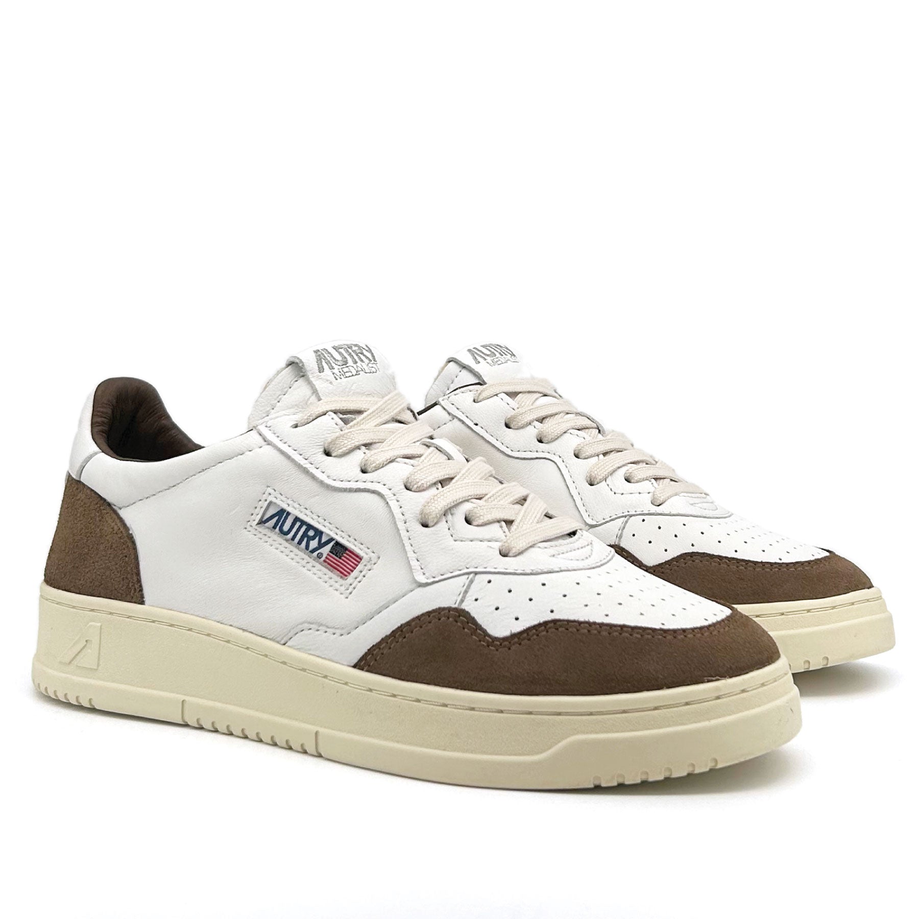 Medalist Low Man Goat Suede White Cigar