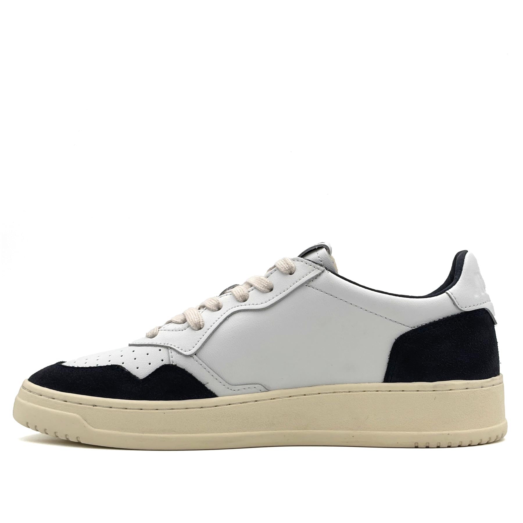 Medalist Low Man Soft Leather Suede White Ocean