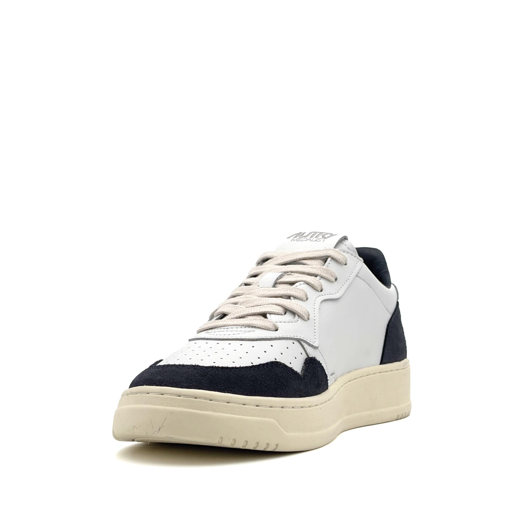 Medalist Low Man Soft Leather Suede White Ocean