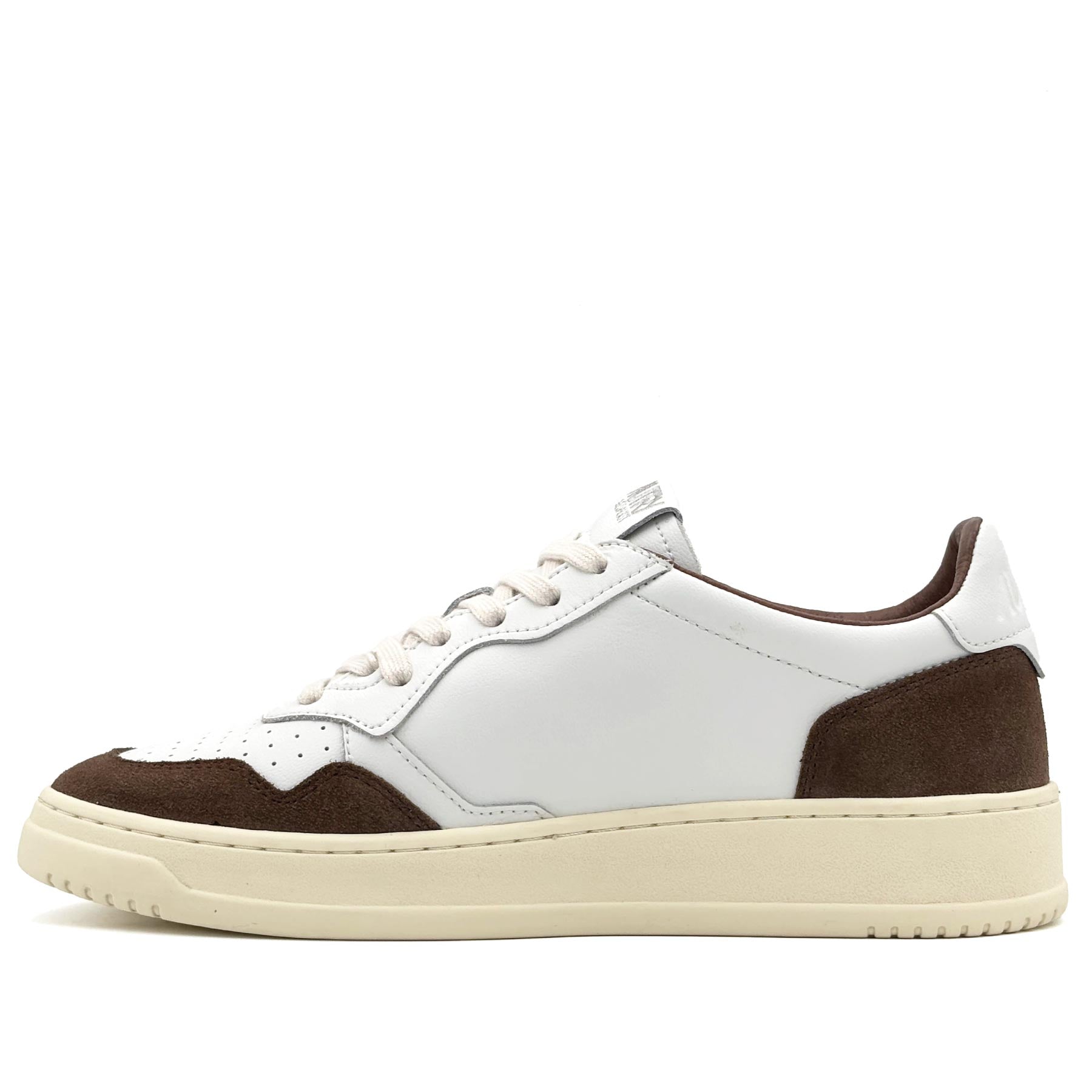 Medalist Low Man Soft Leather White Tundra