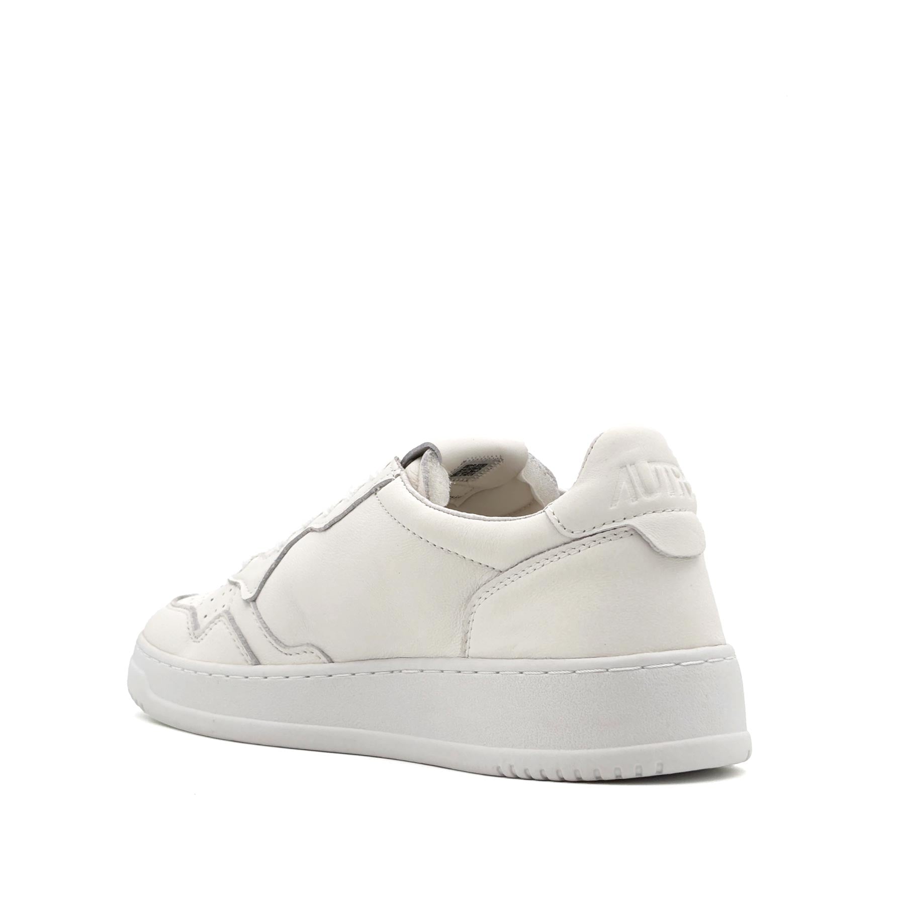 Medalist Low Man Solid Goat White