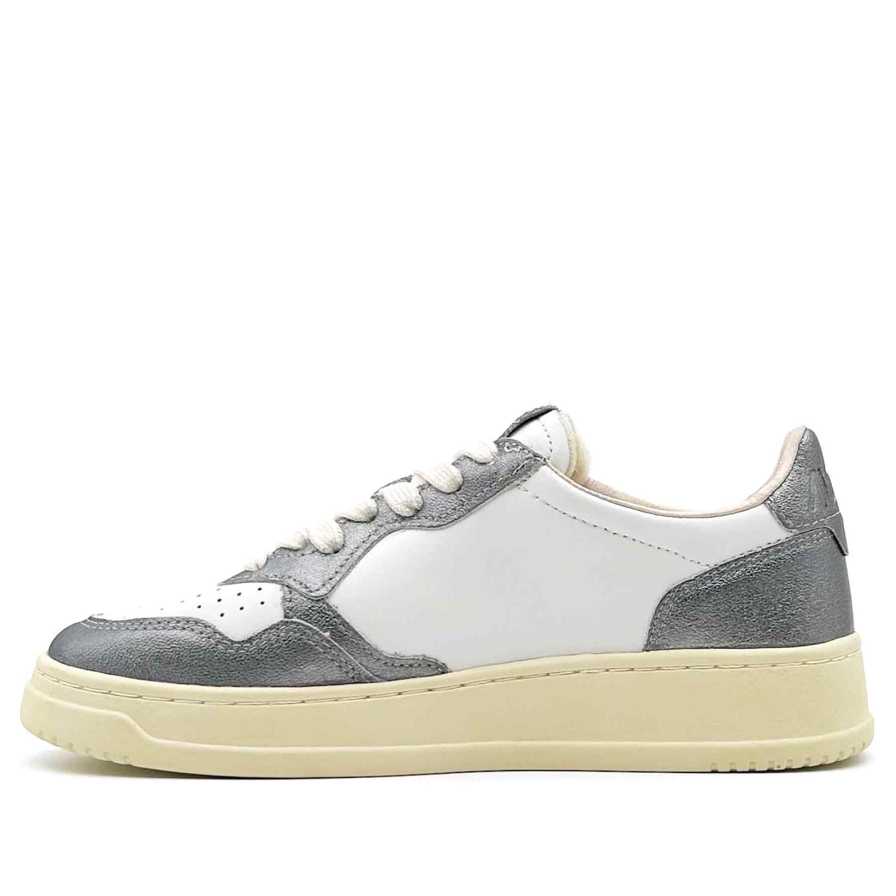 Medalist Low Women Leather White Steel