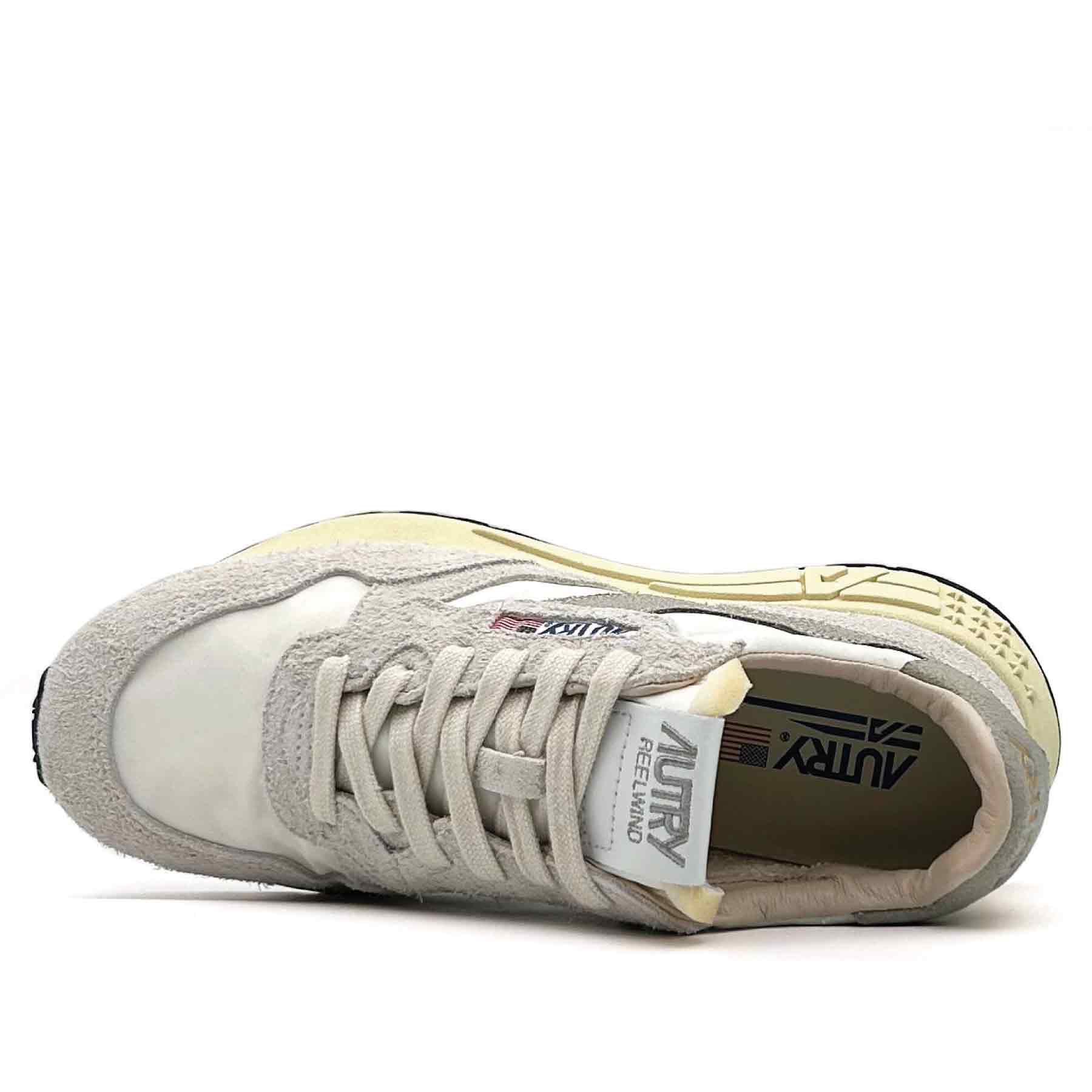 Autry Sneaker Reelwind Low Natural White Women - SKOBAREN