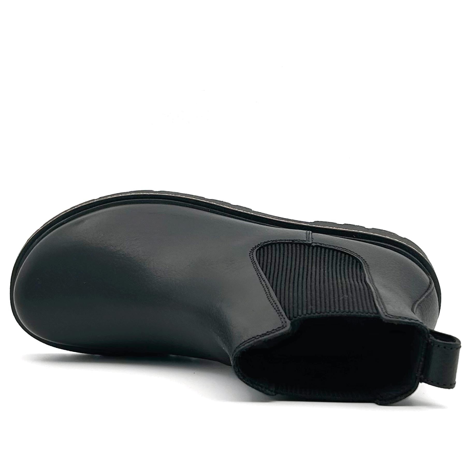 Highwood Slip On Black W